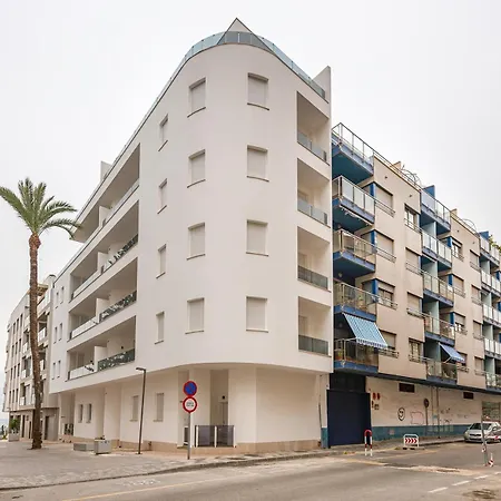 Marinasunbeach Canovas Playa * 托雷维耶哈