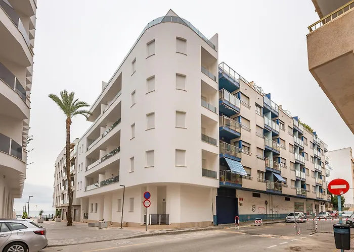 Marinasunbeach Canovas Playa * 托雷维耶哈