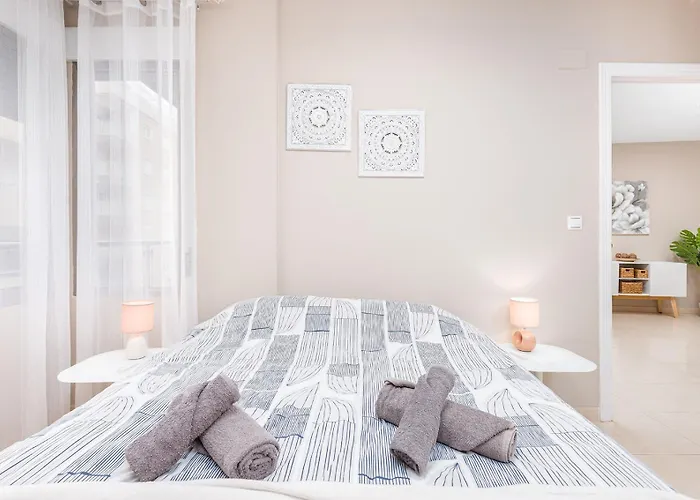 Marinasunbeach Canovas Playa * 托雷维耶哈